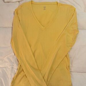 GAP Long Sleeve Tee. XS